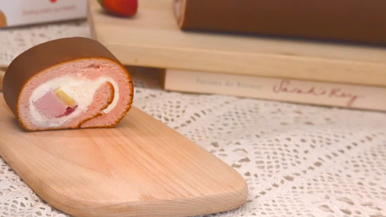 亞尼克生乳捲 草莓布丁+原味生乳捲-贈北海道泡芙(草莓)1顆 product video thumbnail