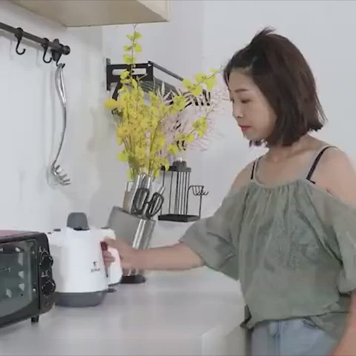 【EMMAS】多功能手持式蒸氣清潔機 CB-38 product video thumbnail
