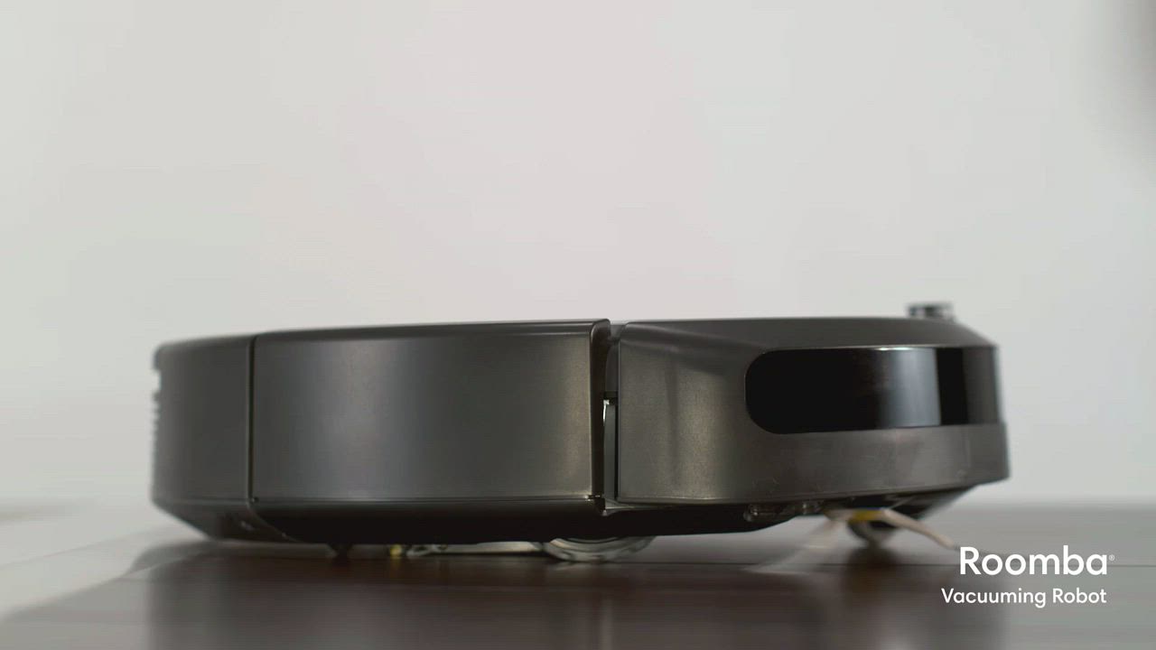 美國iRobot Roomba 692 wifi掃地機器人 (總代理保固1+1年) product video thumbnail